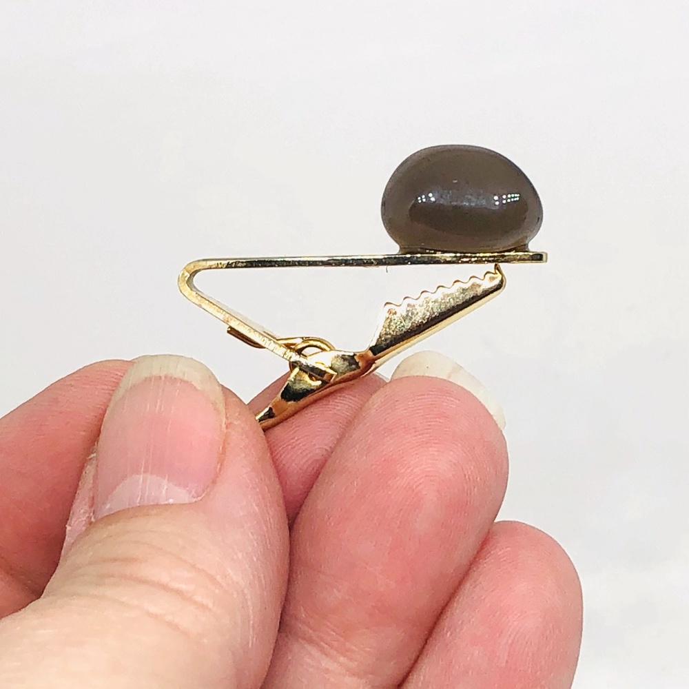 SOLD Vintage Gold Tone Tie Clip Polished Smokey Stone - Picture 8 of 8